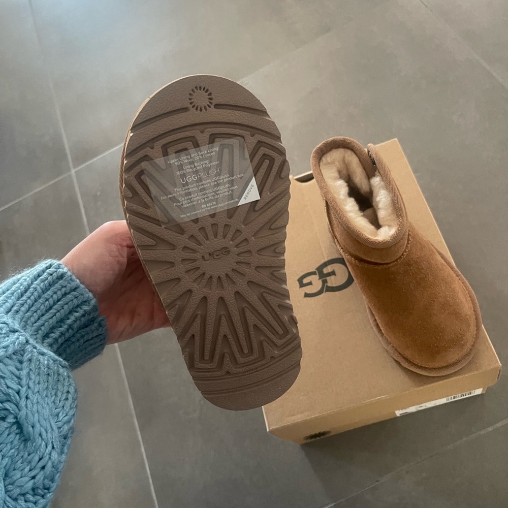 Toldder uggs boots - Picture 3 of 6